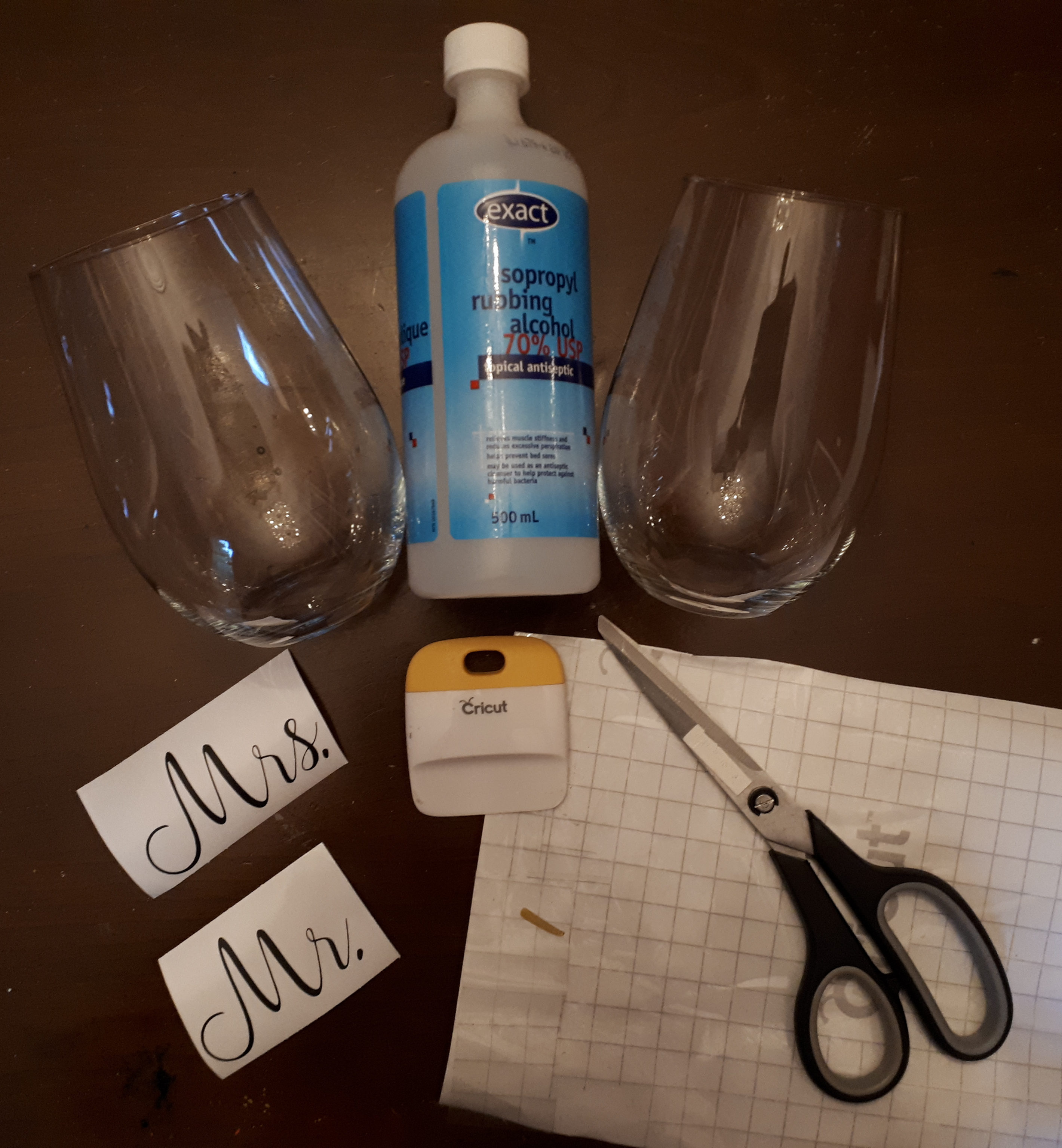 How to Apply Vinyl Decals on Glass – But First We Craft